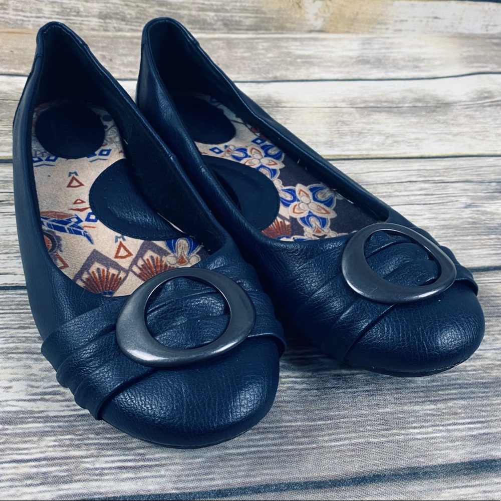 bOC Navy Flats Sz 11